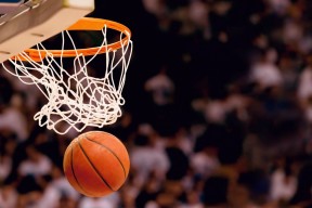 开云体育-替补登场后的跑动强度是否成为反超胜负关键，比赛替补