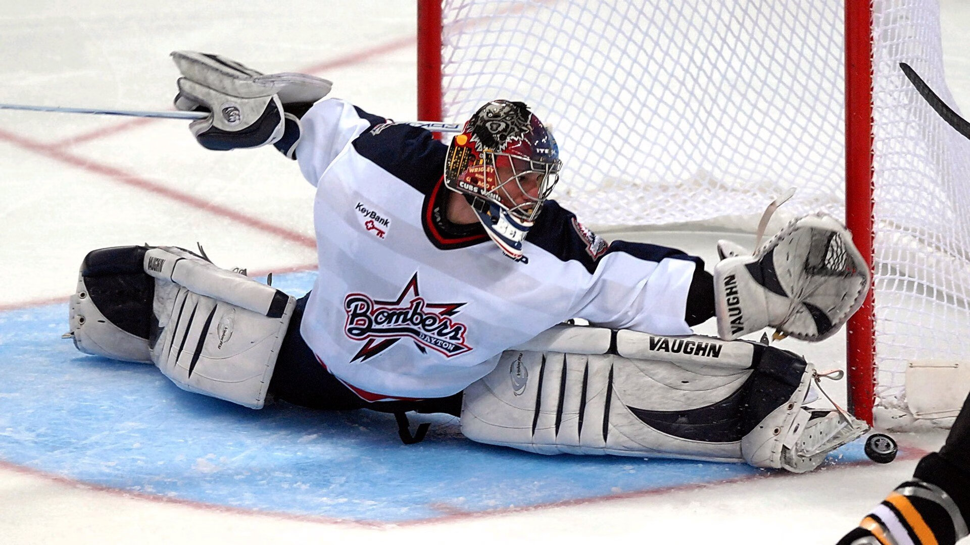 《粉丝狂欢：线下粉丝见面会的火热场面》，粉丝线下活动个人要花多少钱