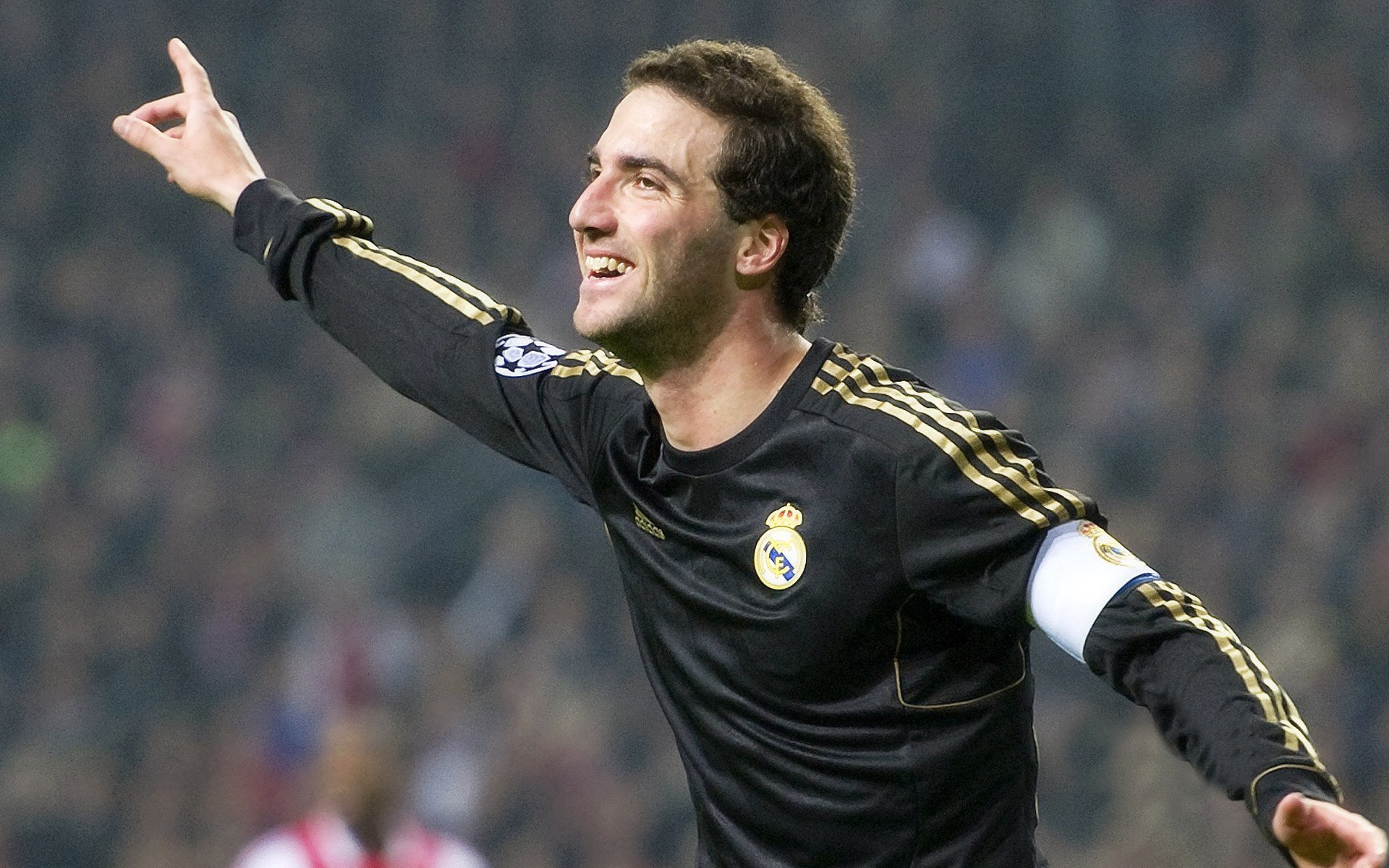 城市足球联赛激烈角逐，打造全民健身新生态，城市足球俱乐部集团